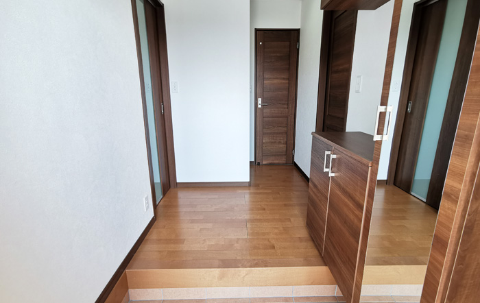 お出かけ前に全身鏡で足元まで確認